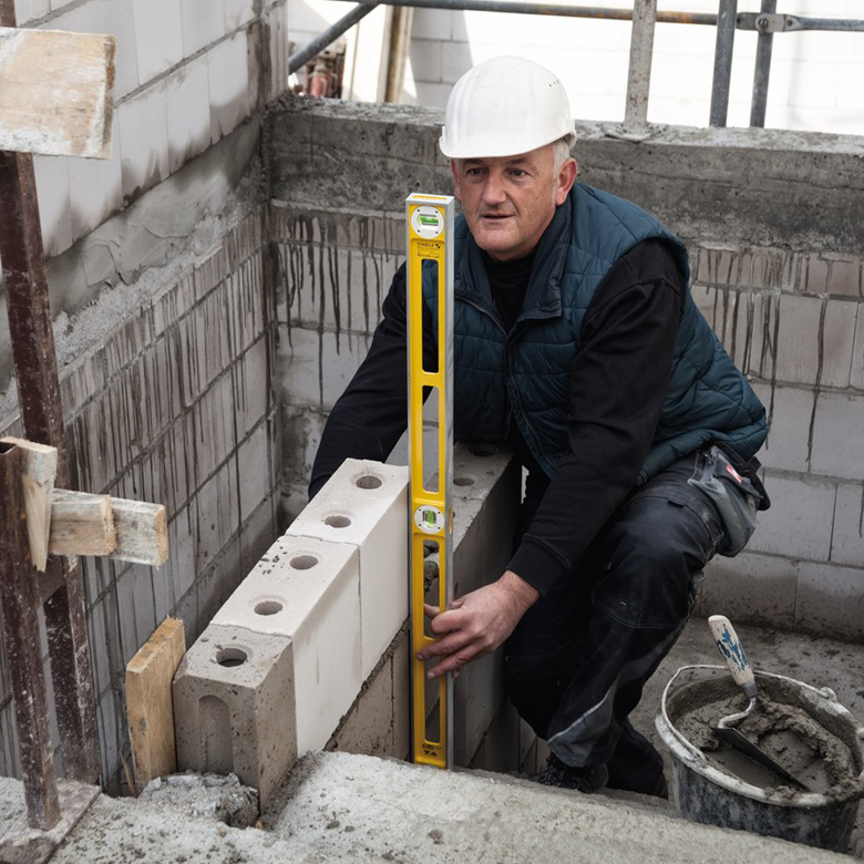 Уровень Stabila тип 83S, 80см литой профиль (2верт.,1гориз.,точн. 0,5мм/м)