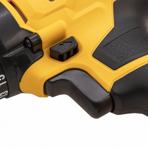 Дрель-шуруповерт аккумуляторная CDL-12-02, Li-Ion, 12 В, 1.5 А*ч, 2 аккумулятора Denzel